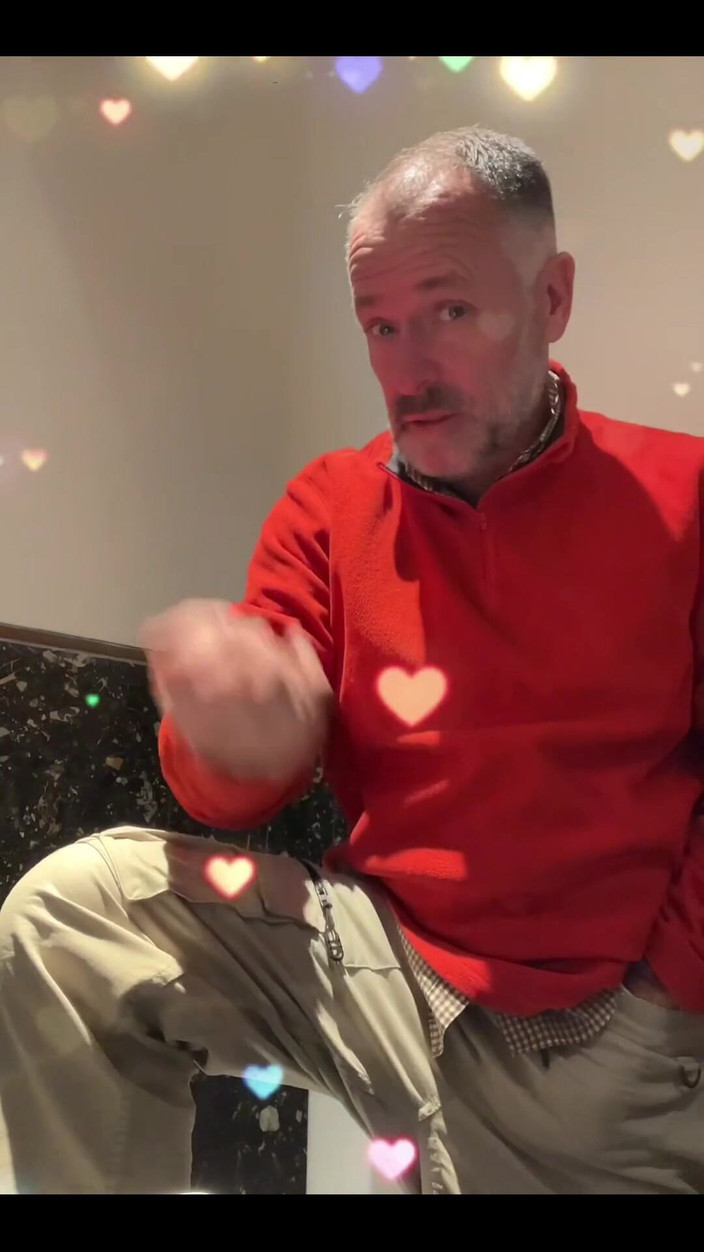 Daddybearvlc: Připojte se ke Mně na Valentýnské noci všechny platformy .. ale Žijte...