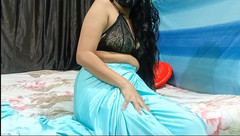 Dearshivani: Nádherná Desi Bhabhi v Modré Sárí je ošukaná Deverem