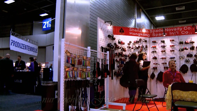 Threesome and GangBang: Kompilasi Bintang Porno Seks Jerman Terangsang - Wanita Terangsang Mengisap Kontol...