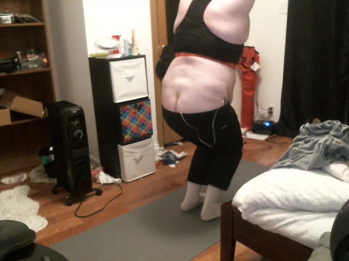 Roxxie rae page: Пуля вибрирует на йоге