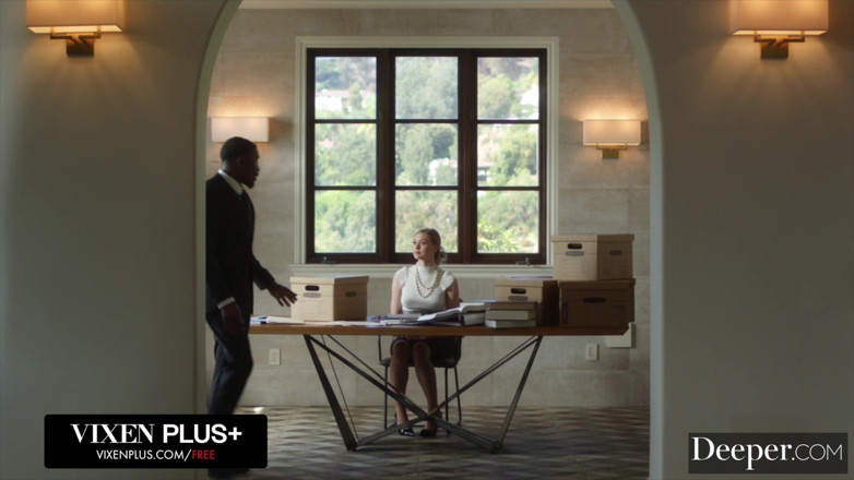 Deeper: Plus profond. L’innocente Amber a une liaison intense avec son...