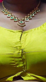 Teta svedla svého přítele svými prsy