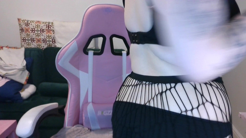 Bigtiddygoth: 脱衣摄像头女孩