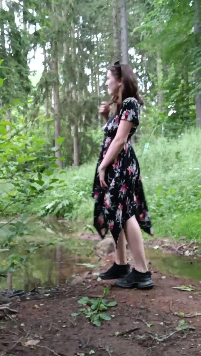 PeMy studio: Трах в лесу с моей шлюховатой сводной сестрой