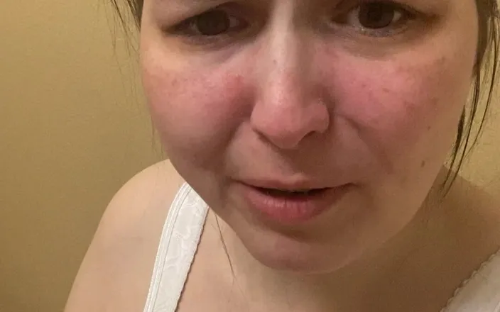 MissChrystalline: Orgasm Thwarted by Nausea