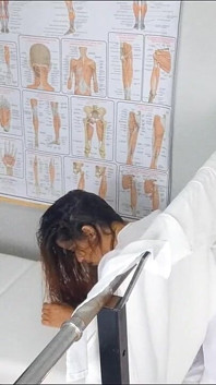 Il Dottore Non Ha Potuto Resistere Alla Sposa Del Cornuto!