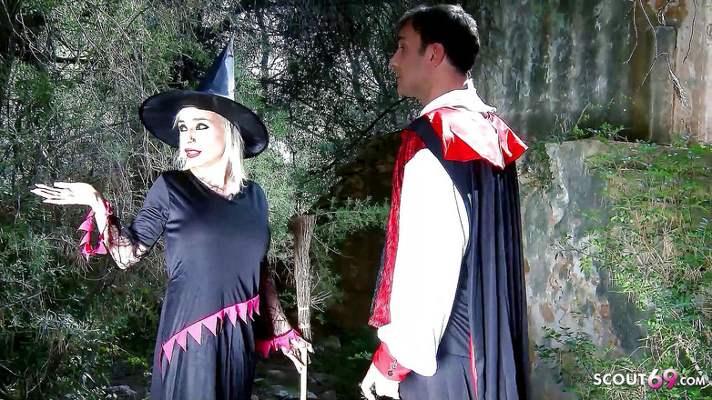 Full porn collection: Сексуальну блондинку Джину відтрахали двоє хлопців у рольових ролей в лісі