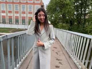 Dis Diger: Prostituată și am futut-o fără prezervativ cu o ejaculare pe față
