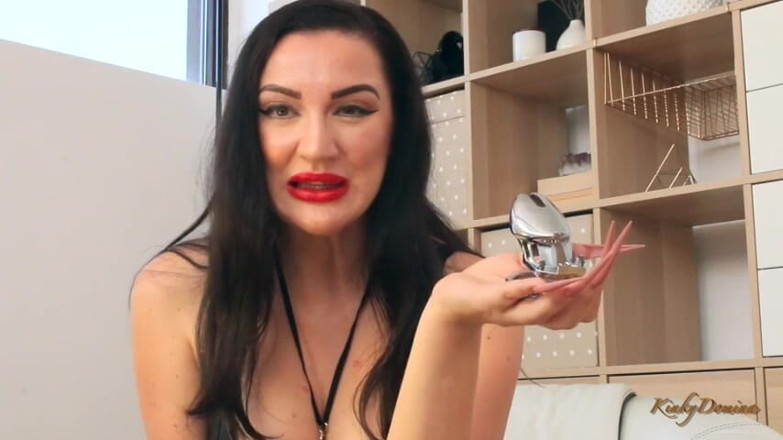 KinkyDomina: Locktober sırasında zevkim için bekaret kemerine kilitlendi