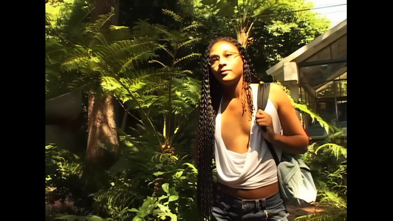 The Africans: La Ragazza Cavalliera Si Gode La Vita