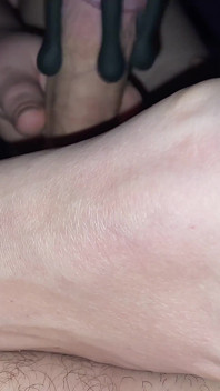 漂亮的性感脚打手枪