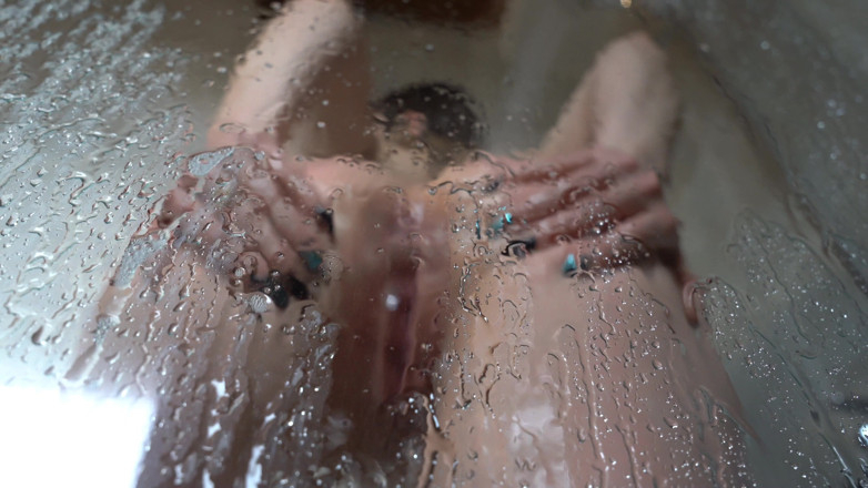 Keila Bassi: An Exclusive Gift: My Private Shower