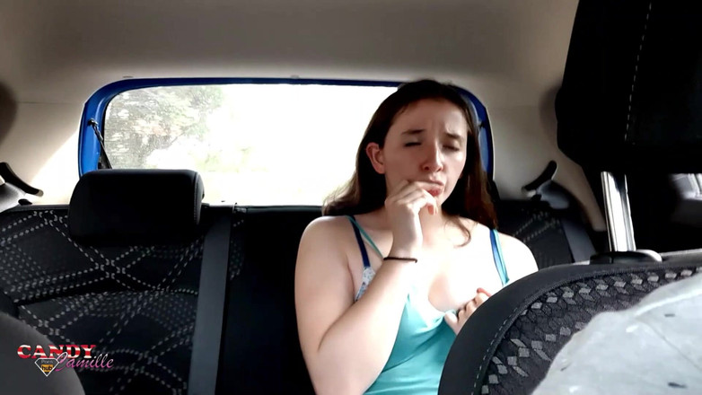 Kndy Kmille: Il mio viaggio in taxi esibisco le mie tette e...