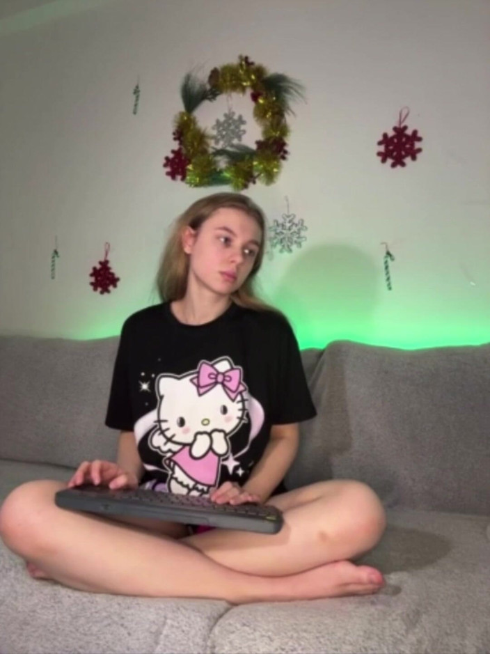 JuiceLussie: Anal Fisting so Hard up Close