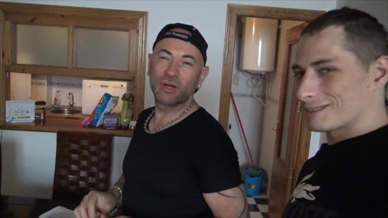 Gaybareback: Jess Royan se fait baiser sans capote par son papa...