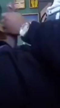 Acariciando mi gran polla negra