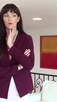 Propertysex gorąca długonoga brunetka Agent nieruchomości Bangs Potencjalny homebuyer