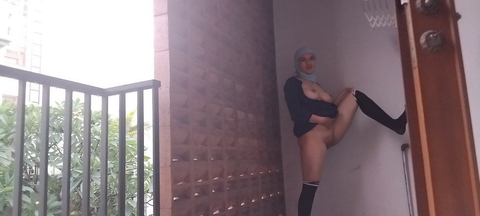 Biarseruajaya: Hijab în aer liber