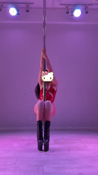 Short Exotic Pole Dancing for Teasing