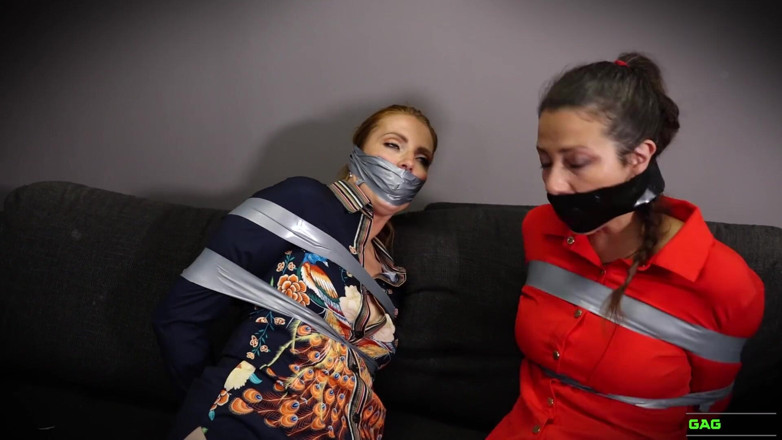 Gag Attack: Mila & Julia - kantoormeisjes in tapebondage