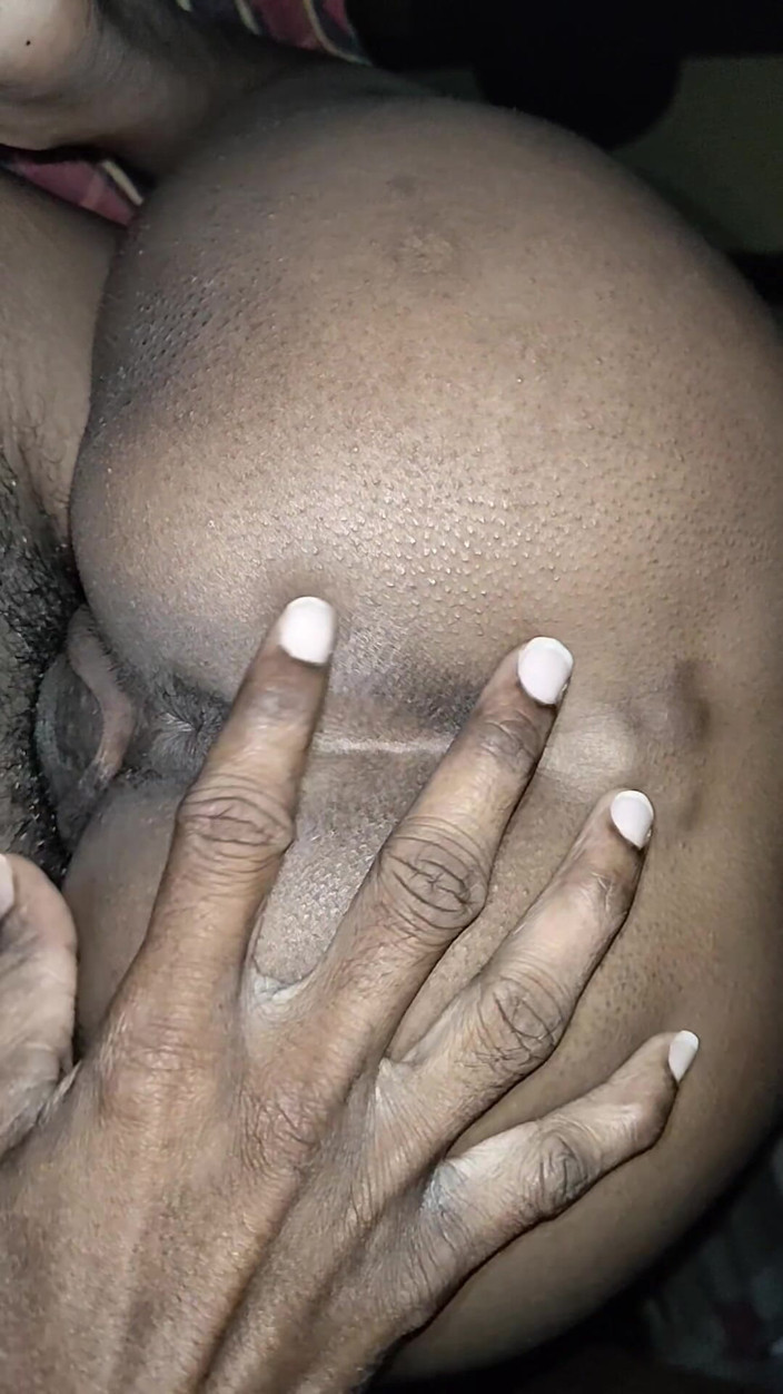 X videos: Meio-irmão seduzindo meia-irmã part2