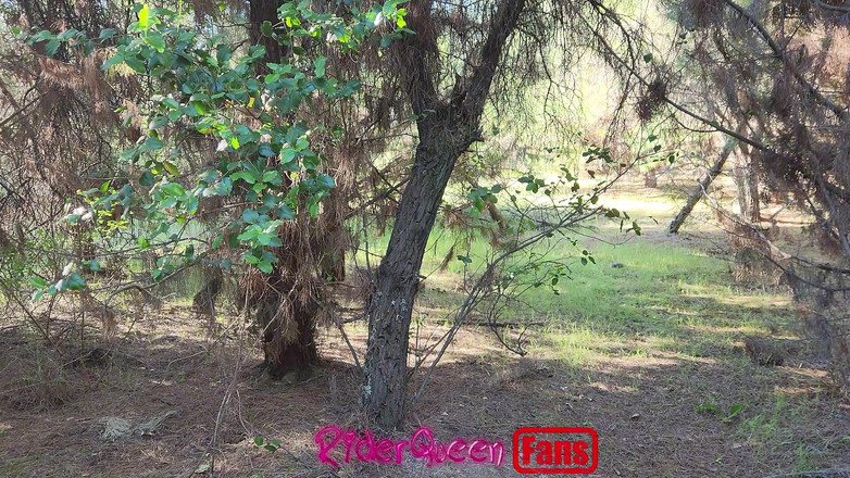 Riderqueen BBW Step Mom Latina Ebony: Riderqueen Bersendirian, di luar, video untuk peminat