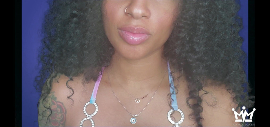 Mya Mula Goddess: Non ami solo le mie labbra?