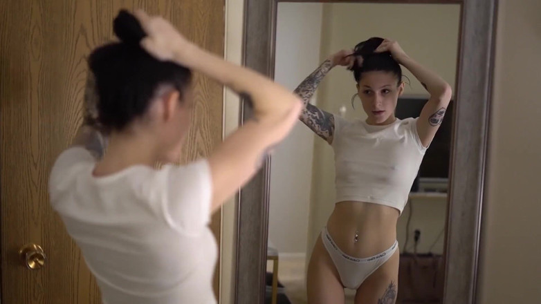 Jay Bond: Tatted Hottie Cheats on Her Boyfriend