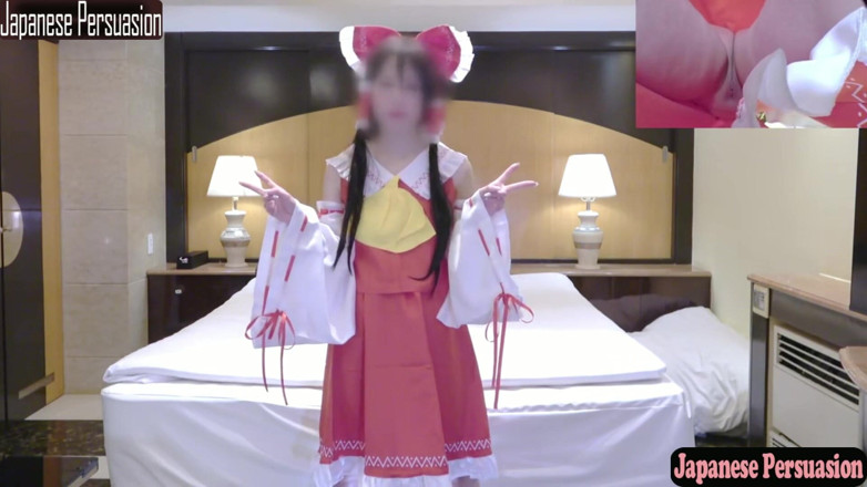 Asian cutie: La ragazza di abbigliamento da collezione snella e snella mostra...