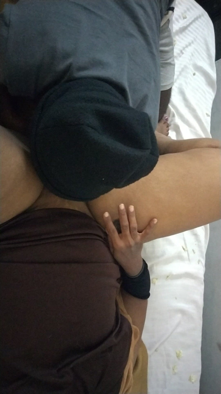 Benita sweety: Esposa infiel en caliente trío