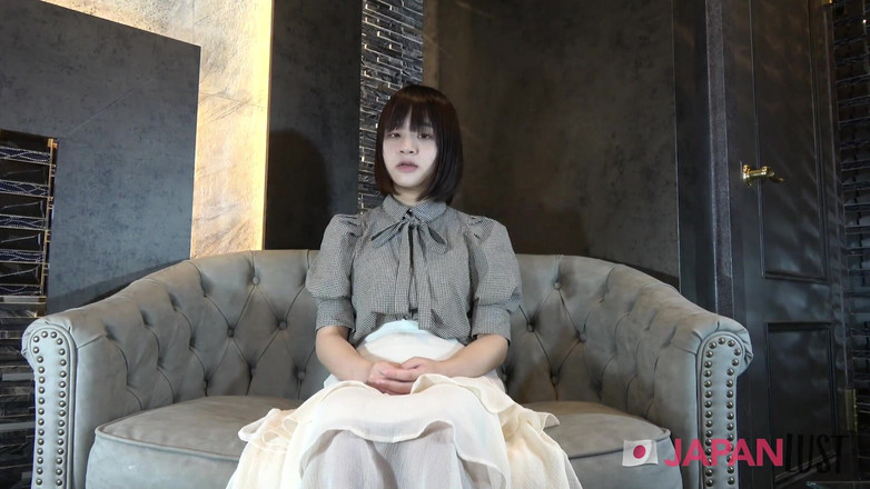 Japan Lust Gold: 无毛日本阴户中的大奶油派