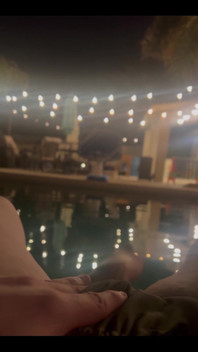 Romantik bir şekilde yıldızların altında bana sakso edecek birine ihtiyacım var