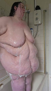 Awek montel super saiz bermandi sensual bahagian 2