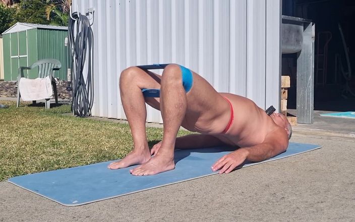 yogiyumyum: Exercice à poil