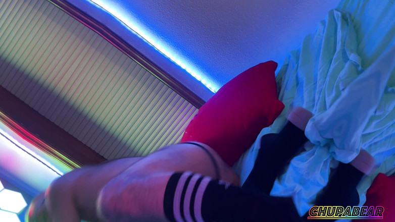 BearyHairy: 太ったお尻と大きな足