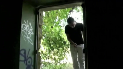 Discret Cruising sex: Innocent twink fucked by his friend outdoor