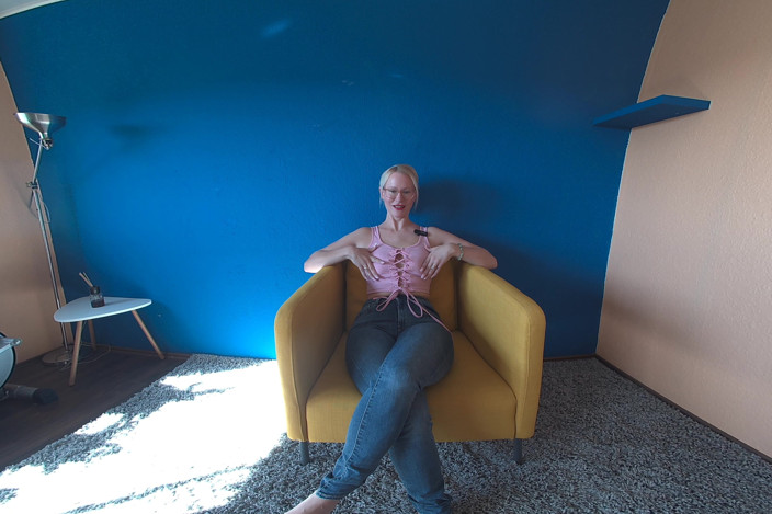 BlondeHexe VR: The Neighbor (sesso virtuale)