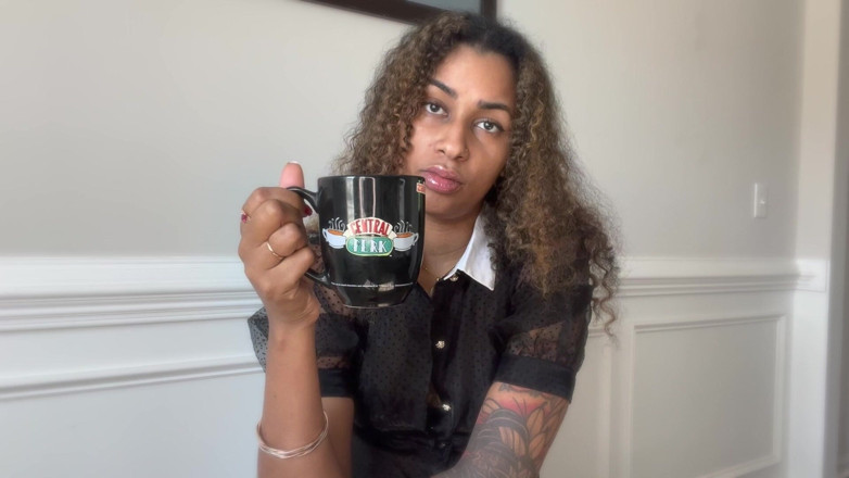 Mya Mula Goddess: Caffè sputo