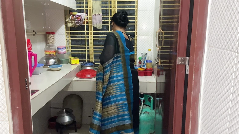 SAFI TV: I Saw My Stepaunty Cooking Alone in the Kitchen, I...