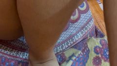 Riya mickey: 首先，我在我朋友妻子的阴户上涂油，然后把我厚厚的阴茎插入她的阴户