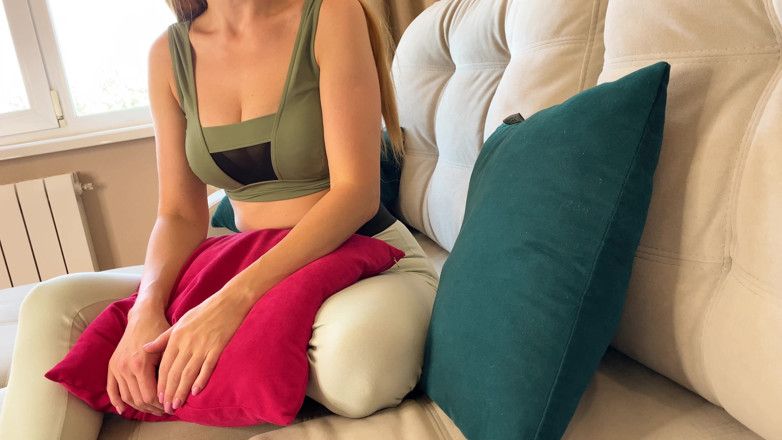 CumInMyMouthBaby: J’ai dû baiser l’amie de ma belle-mère pour qu’elle ne...