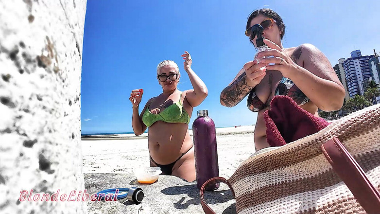 BlondeLiberal: Talking Nonsense and Exfoliating on the Beach with Friend Dai...