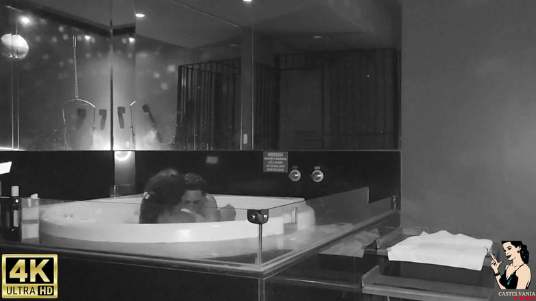 Beatriz De Jesus Silva: Bos ngentot sama karyawannya di kolam renang sambil merekam semuanya