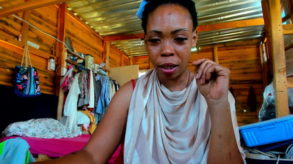 AnalEbony: Chega de buceta solta, ensinando a apertar a buceta