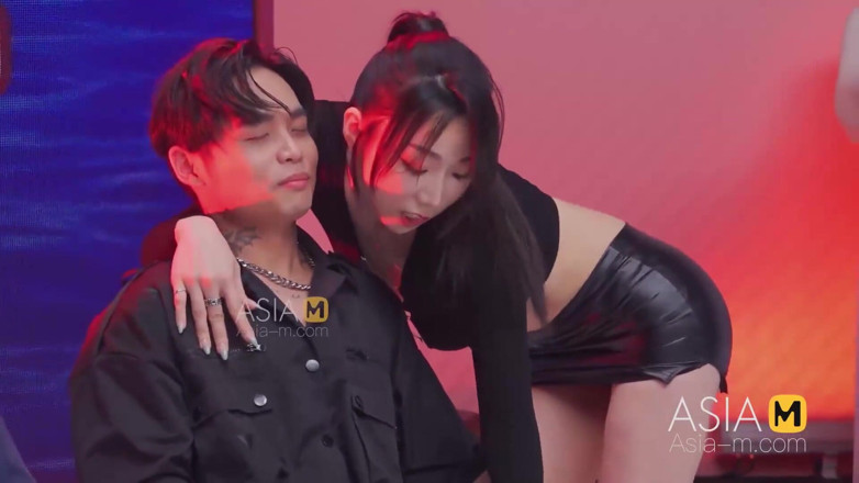 ModelMedia Asia: Mtvsq-0001 Sex Study Room / Season 2 Issue 8 / Caress Teasing a Grab!