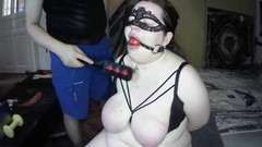 Bella Subslut: Jalang dipukul payudara menjerit dari keseronokan penuh