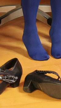 Modré punčocháče, Mary Jane Podpatky & Shoeplay Fetiš Tease