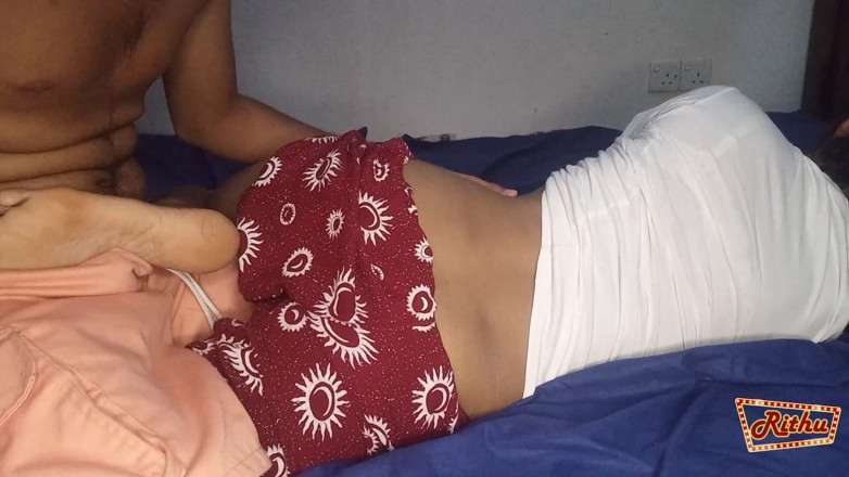 Rithu_Girl: No te corras adentro por favor, ya no estoy lista ......