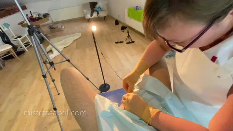 Mistress April: Dominatrice padrona Aprile - clinica cucire il cazzo
