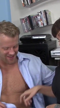 BIGTITS - sekretärin für Handwerker weiß, wie man den eifrigen schwanz ihres chefs glücklich macht, wenn ich im büro bin